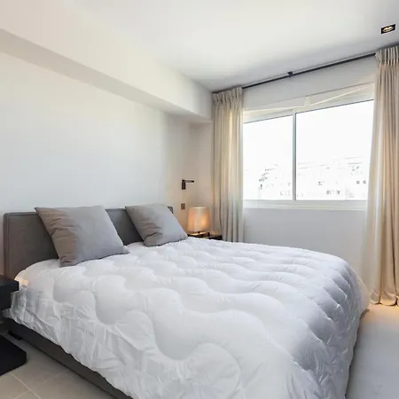 Apartamento An Exceptionally High Quaility Large Overlooking The Palais Des Festivals In - 1787
